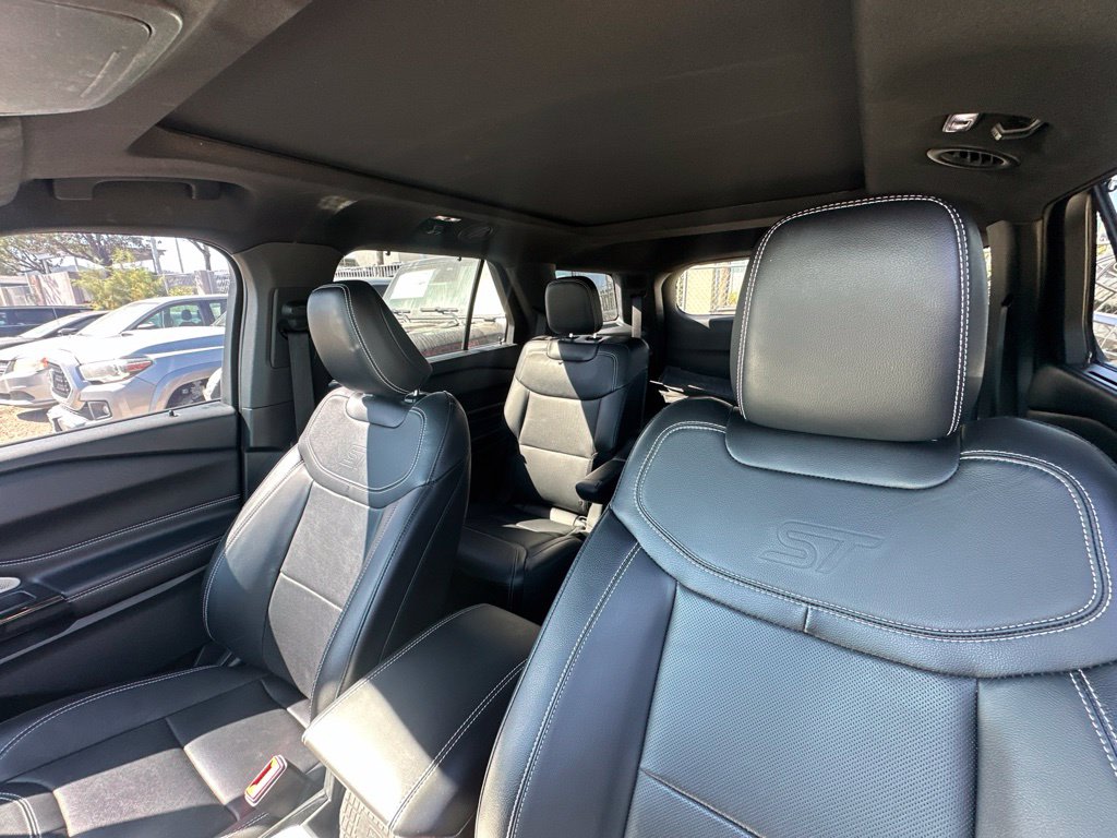 Thumbnail: 2021 Ford Explorer - 6