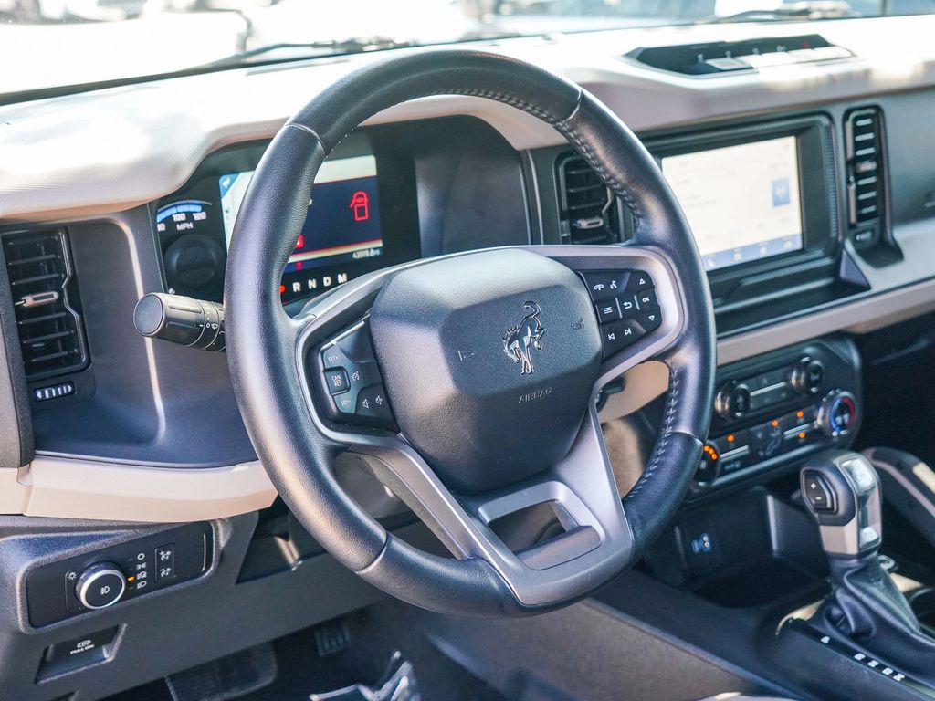 Thumbnail: 2022 Ford Bronco - 9