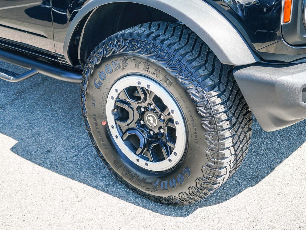 Thumbnail: 2022 Ford Bronco - 7