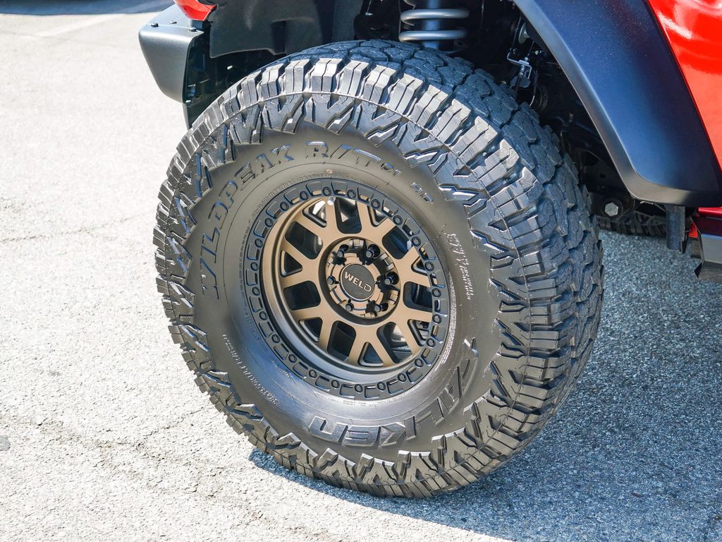 Thumbnail: 2024 Ford Bronco - 7