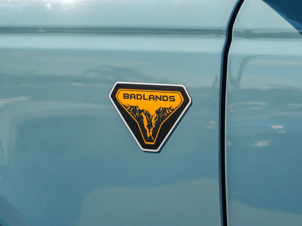 Thumbnail: 2022 Ford Bronco - 6