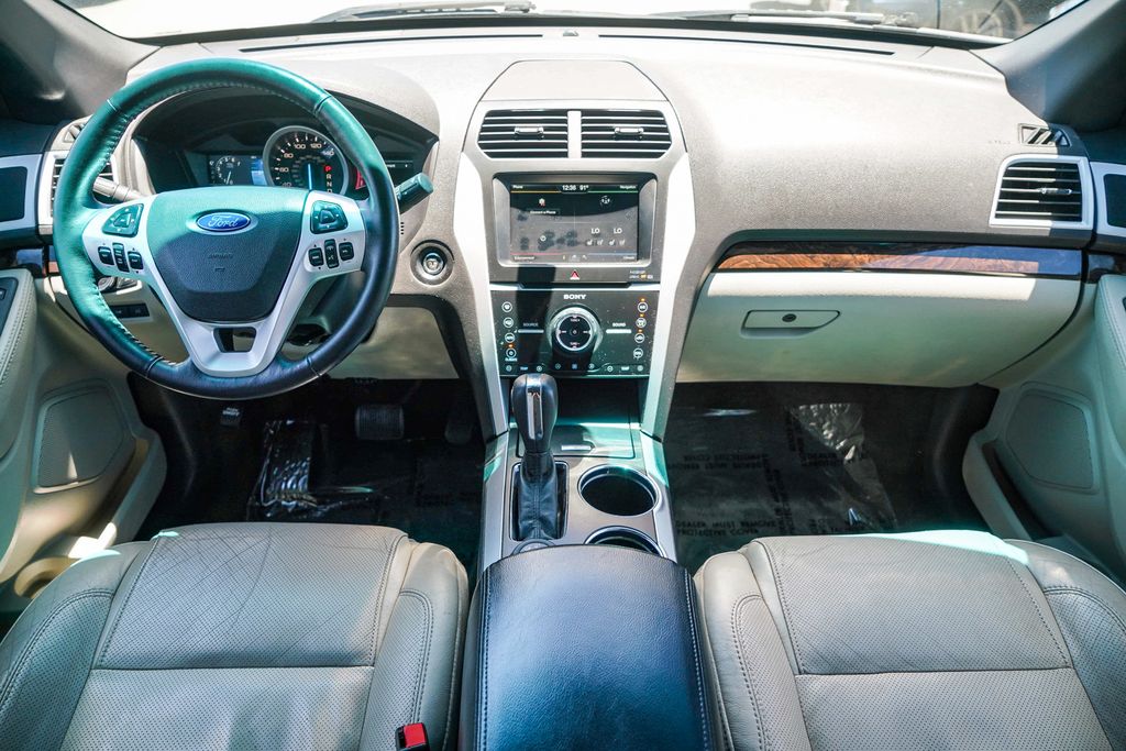 Thumbnail: 2011 Ford Explorer - 2