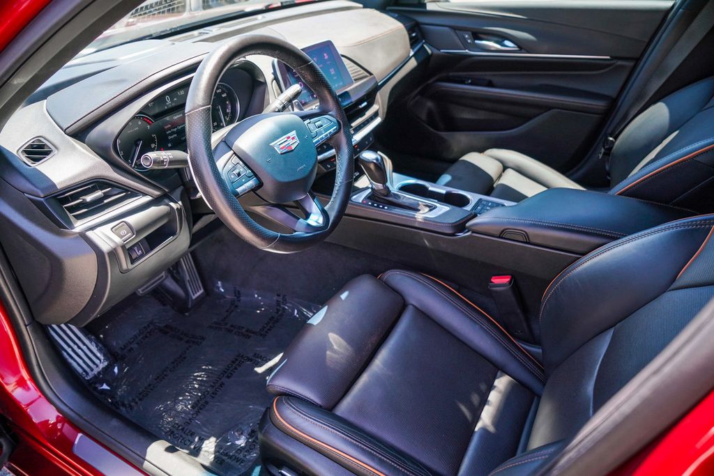 Thumbnail: 2023 Cadillac CT4 - 10