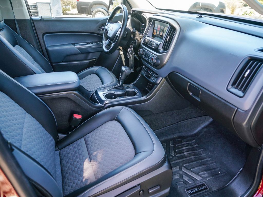 Thumbnail: 2017 Chevrolet Colorado - 10