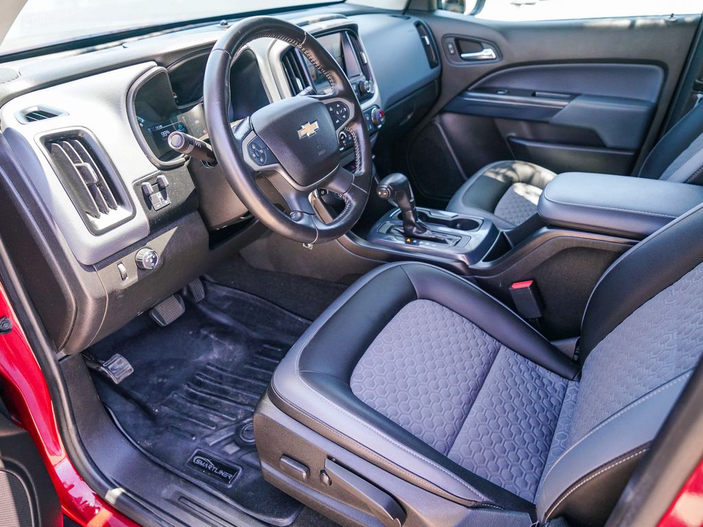 Thumbnail: 2017 Chevrolet Colorado - 11