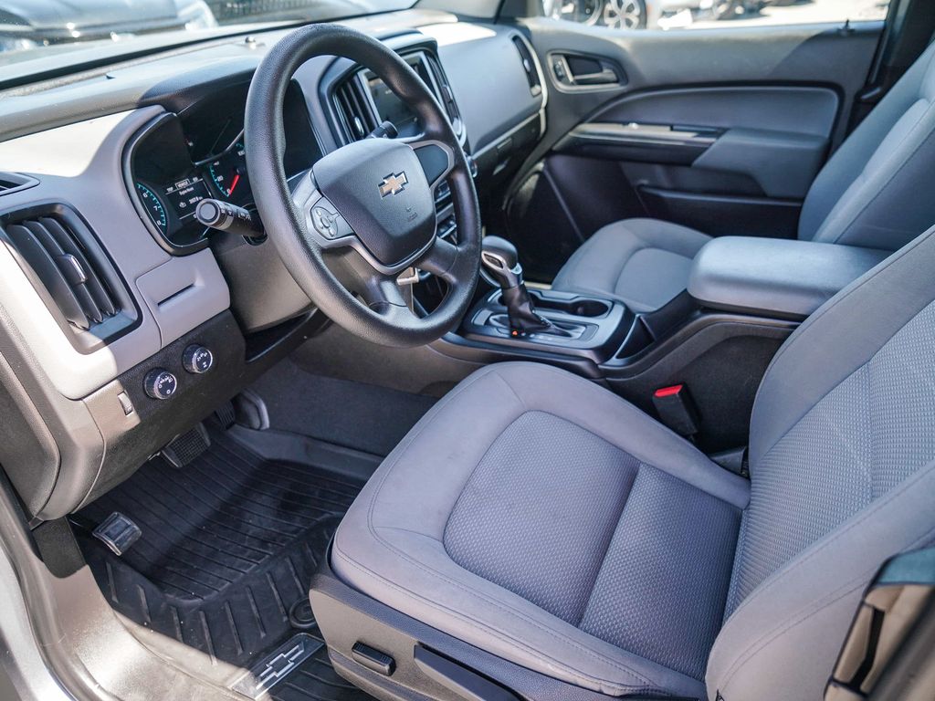 Thumbnail: 2022 Chevrolet Colorado - 10