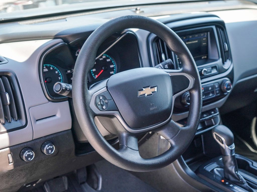 Thumbnail: 2022 Chevrolet Colorado - 8