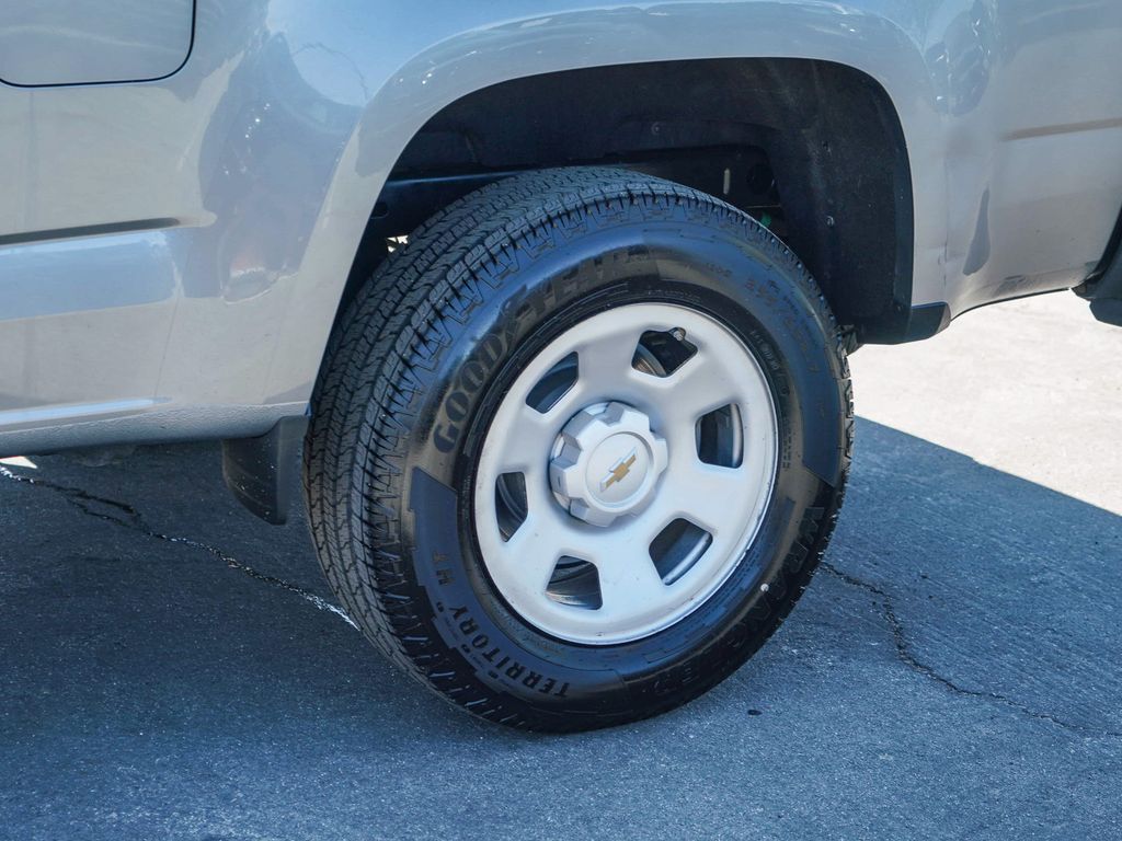 Thumbnail: 2022 Chevrolet Colorado - 21