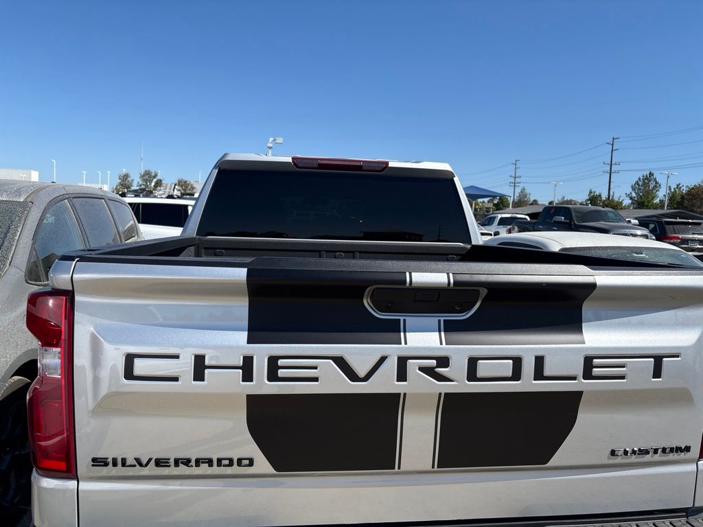Thumbnail: 2022 Chevrolet Silverado 1500 - 7