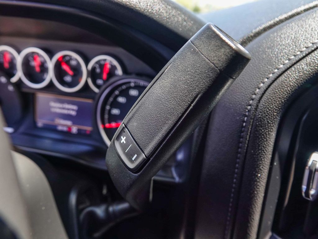 Thumbnail: 2020 Chevrolet Silverado 1500 - 22