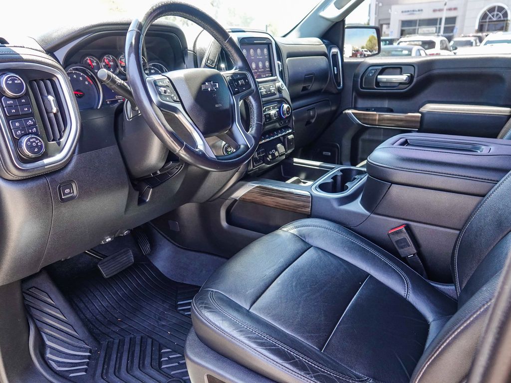Thumbnail: 2020 Chevrolet Silverado 1500 - 12