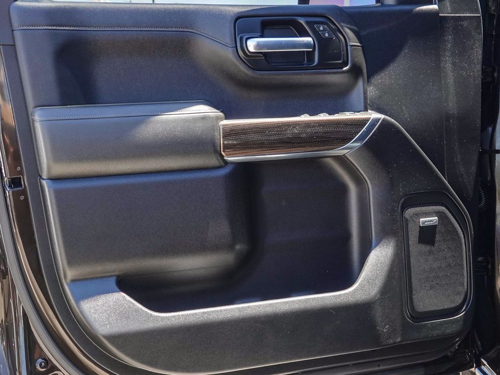 Thumbnail: 2020 Chevrolet Silverado 1500 - 23