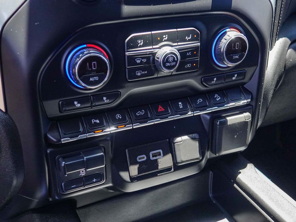 Thumbnail: 2020 Chevrolet Silverado 1500 - 25