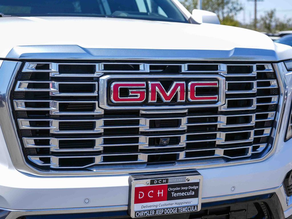 Thumbnail: 2025 GMC Yukon XL - 13