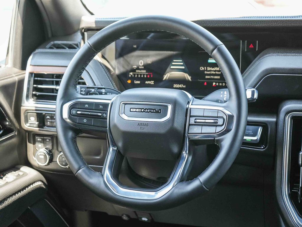 Thumbnail: 2025 GMC Yukon XL - 9