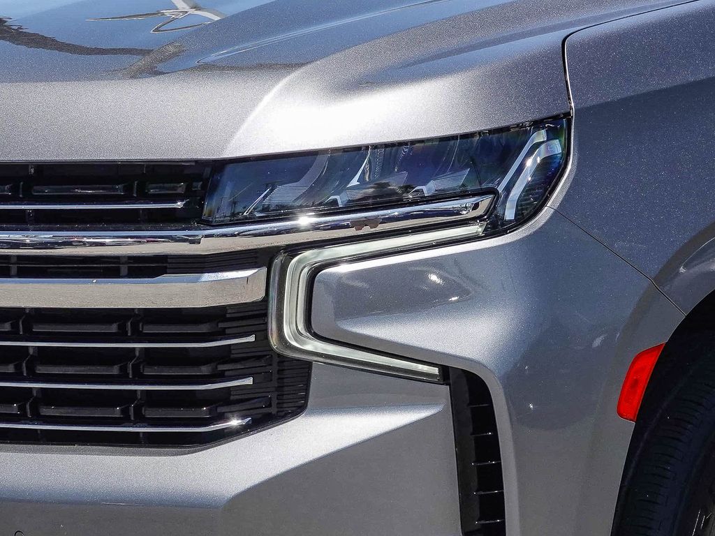 Thumbnail: 2022 Chevrolet Suburban - 19