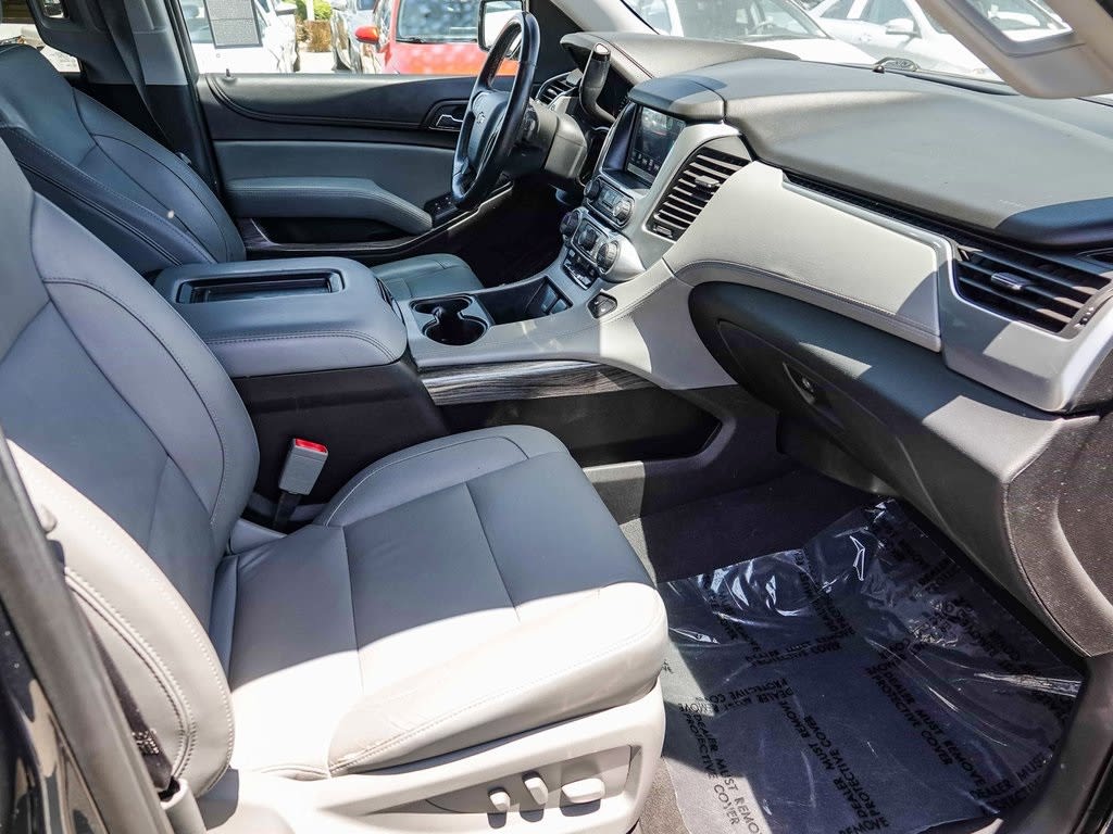 Thumbnail: 2019 Chevrolet Suburban - 10