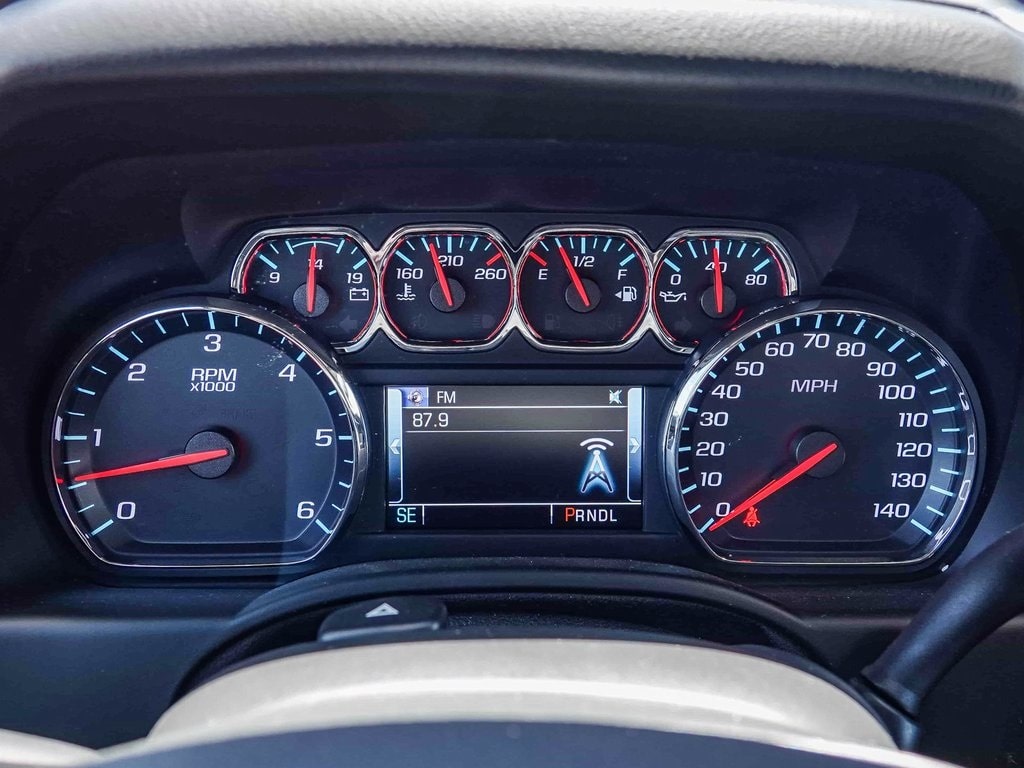 Thumbnail: 2019 Chevrolet Suburban - 15