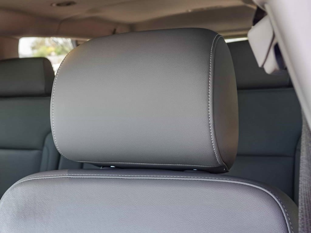 Thumbnail: 2019 Chevrolet Suburban - 31