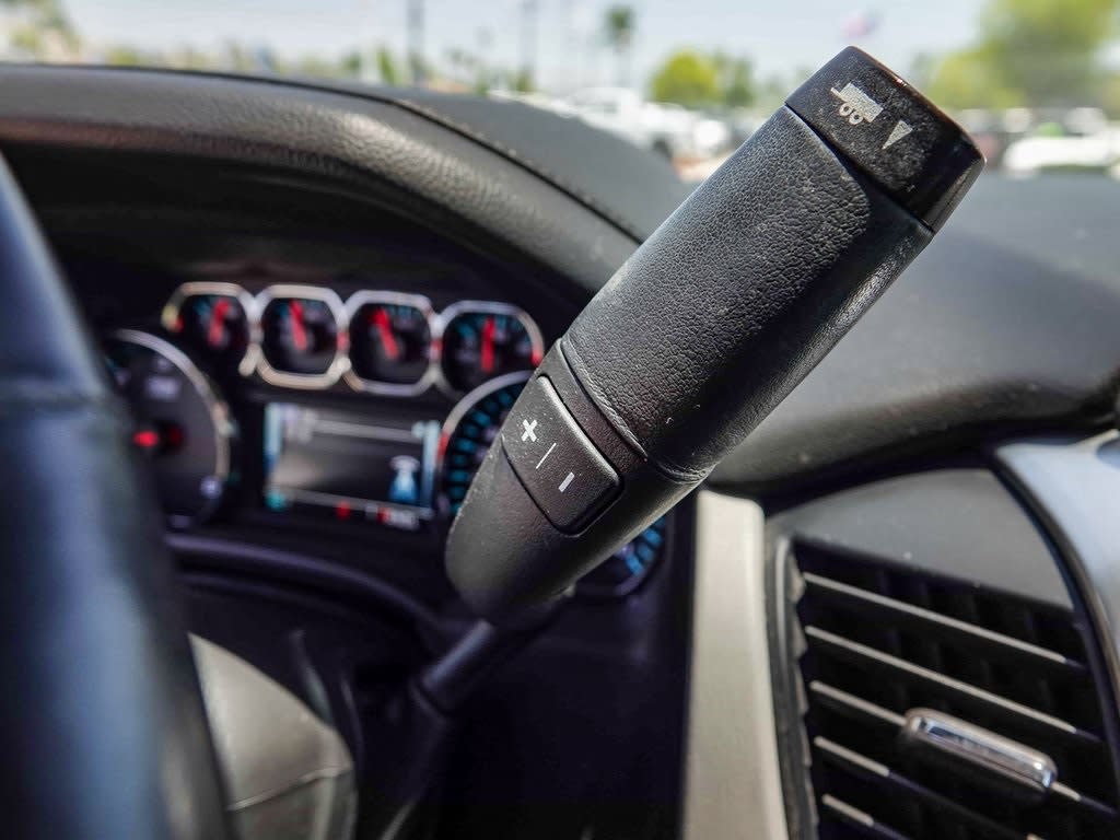 Thumbnail: 2019 Chevrolet Suburban - 13