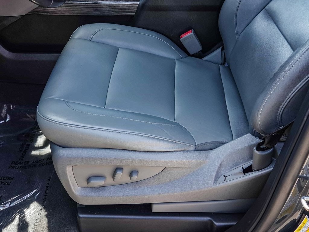 Thumbnail: 2019 Chevrolet Suburban - 27