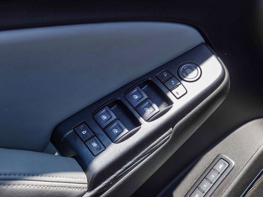 Thumbnail: 2019 Chevrolet Suburban - 26