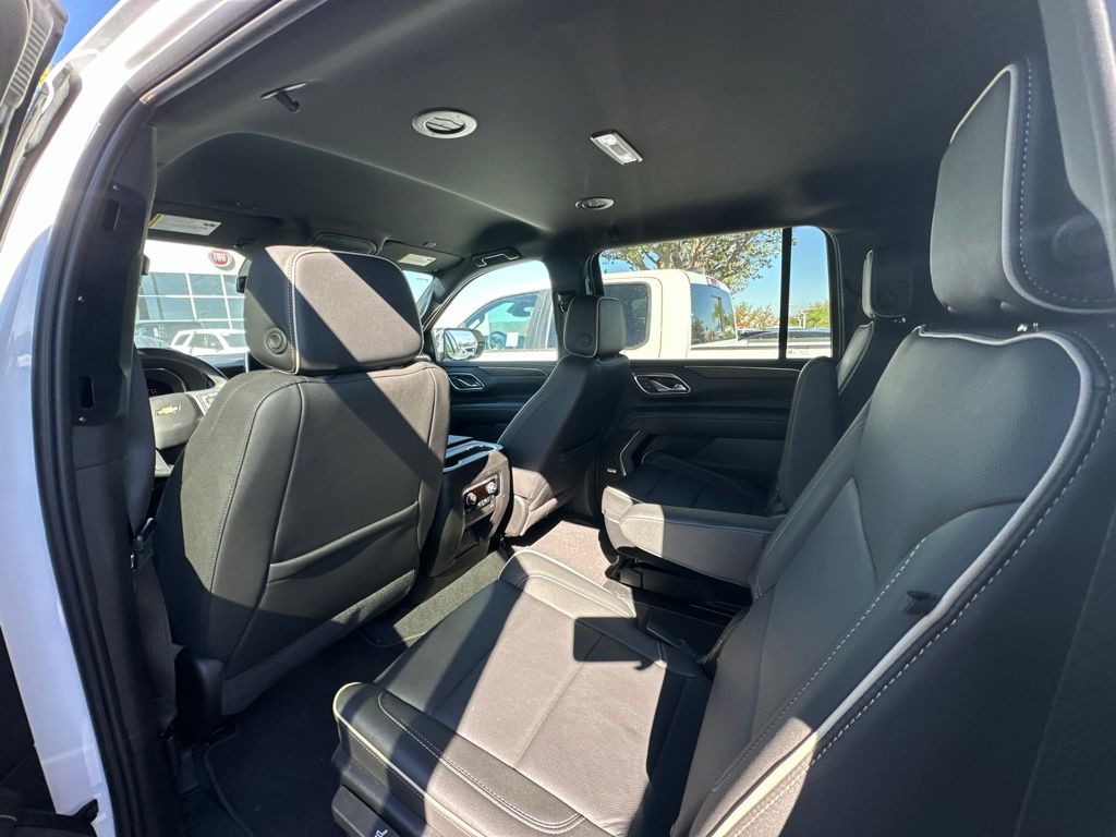 Thumbnail: 2024 Chevrolet Suburban - 6