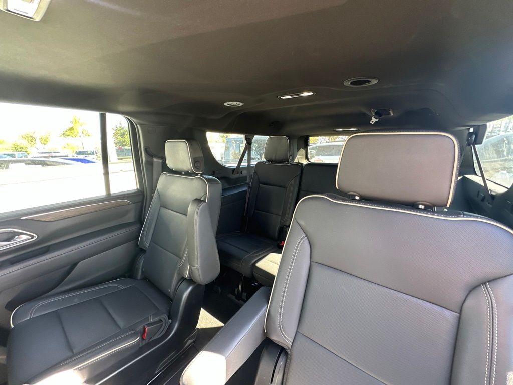 Thumbnail: 2024 Chevrolet Suburban - 9
