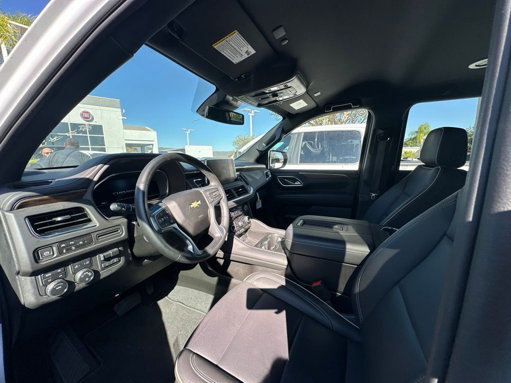 Thumbnail: 2024 Chevrolet Suburban - 4