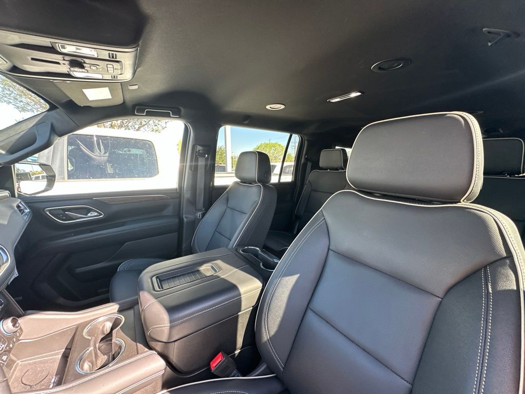 Thumbnail: 2024 Chevrolet Suburban - 5