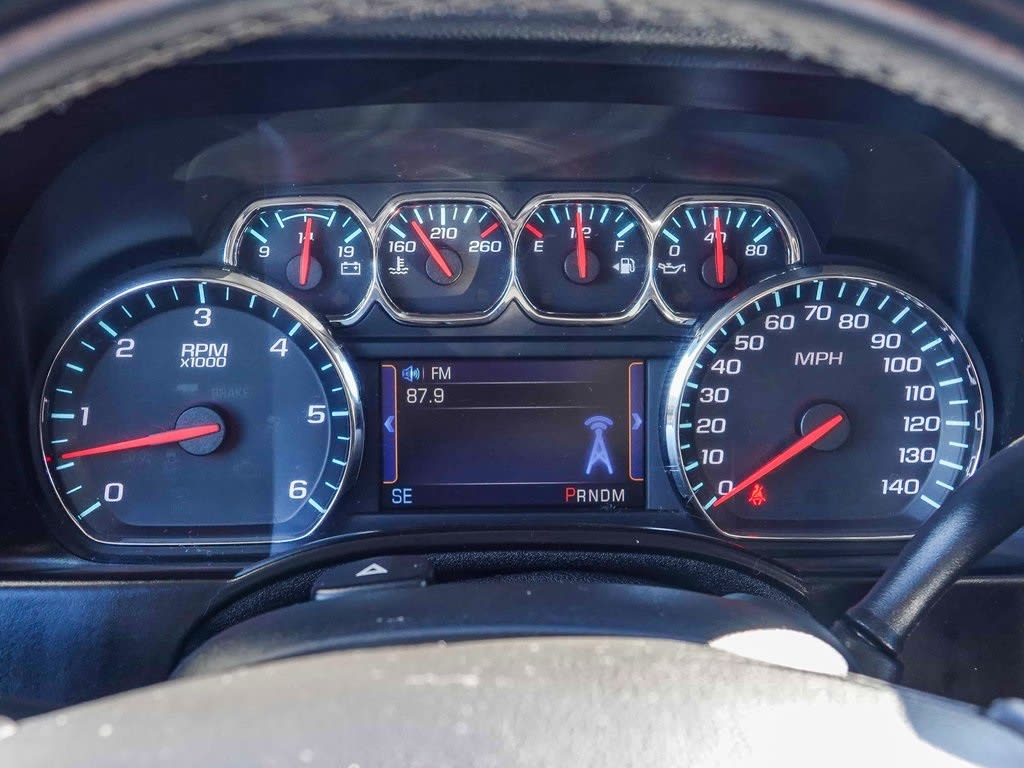 Thumbnail: 2015 Chevrolet Suburban - 15