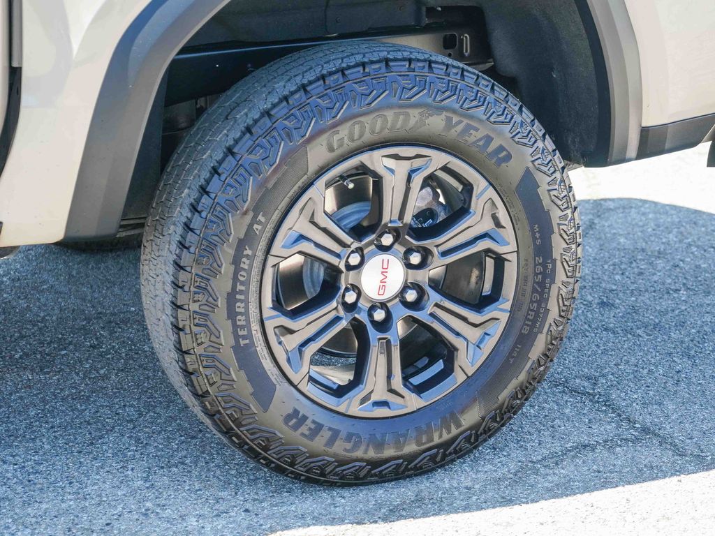 Thumbnail: 2024 GMC Canyon - 21