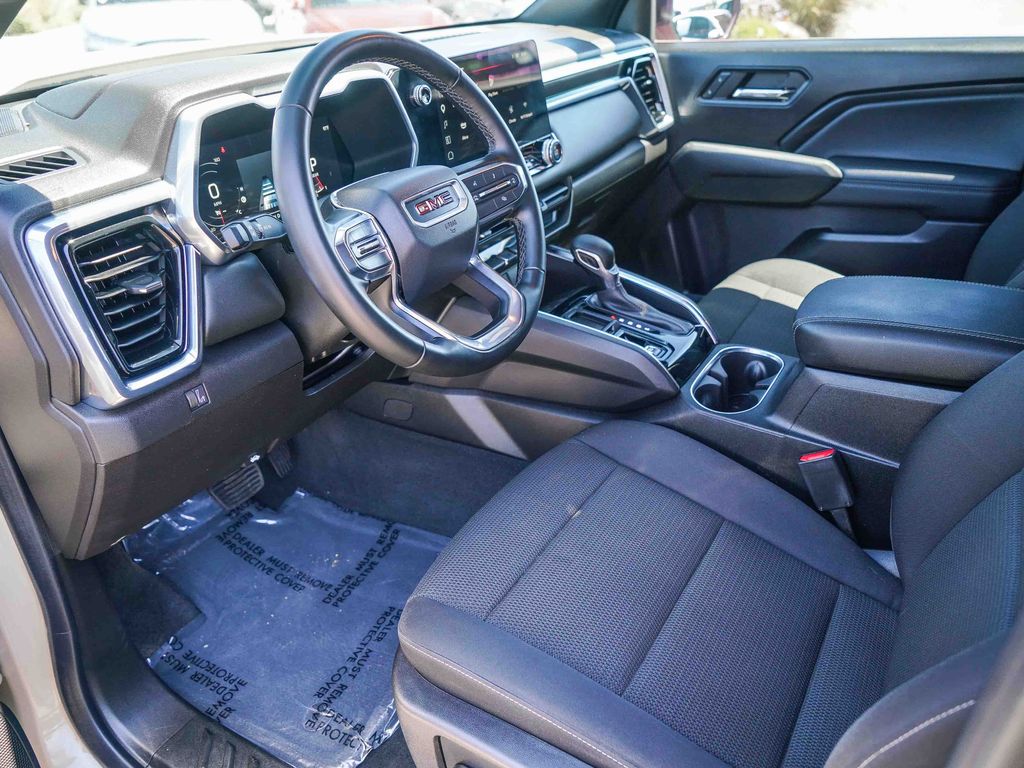 Thumbnail: 2024 GMC Canyon - 9