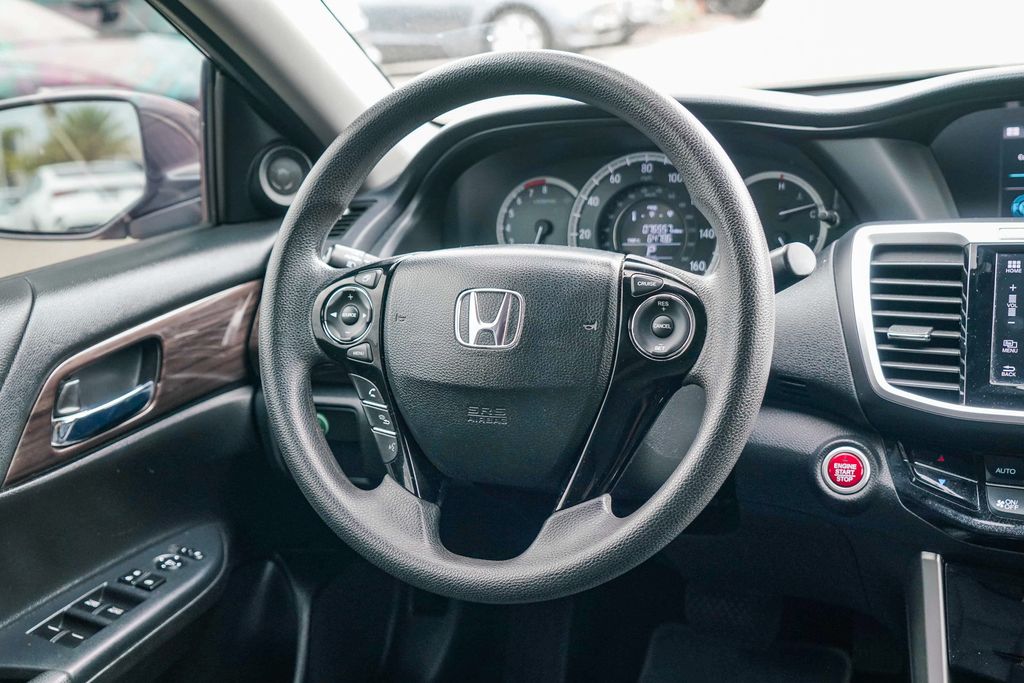 Thumbnail: 2017 Honda Accord - 8