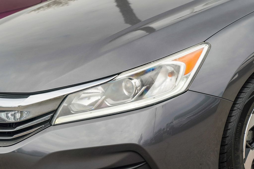 Thumbnail: 2017 Honda Accord - 20