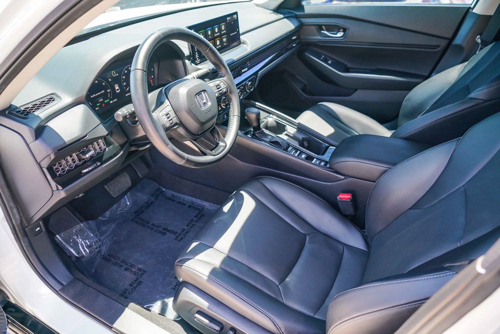 Thumbnail: 2025 Honda Accord - 10