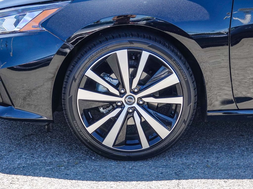 Thumbnail: 2021 Nissan Altima - 21
