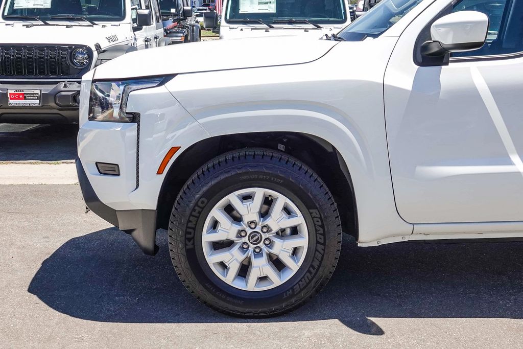 Thumbnail: 2023 Nissan Frontier - 6