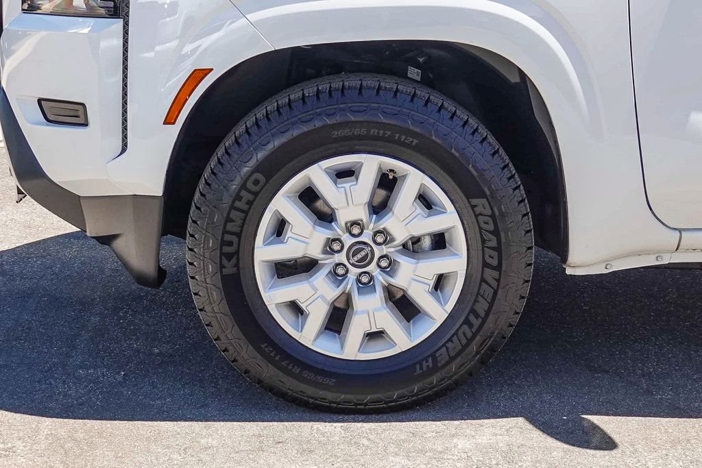 Thumbnail: 2023 Nissan Frontier - 21