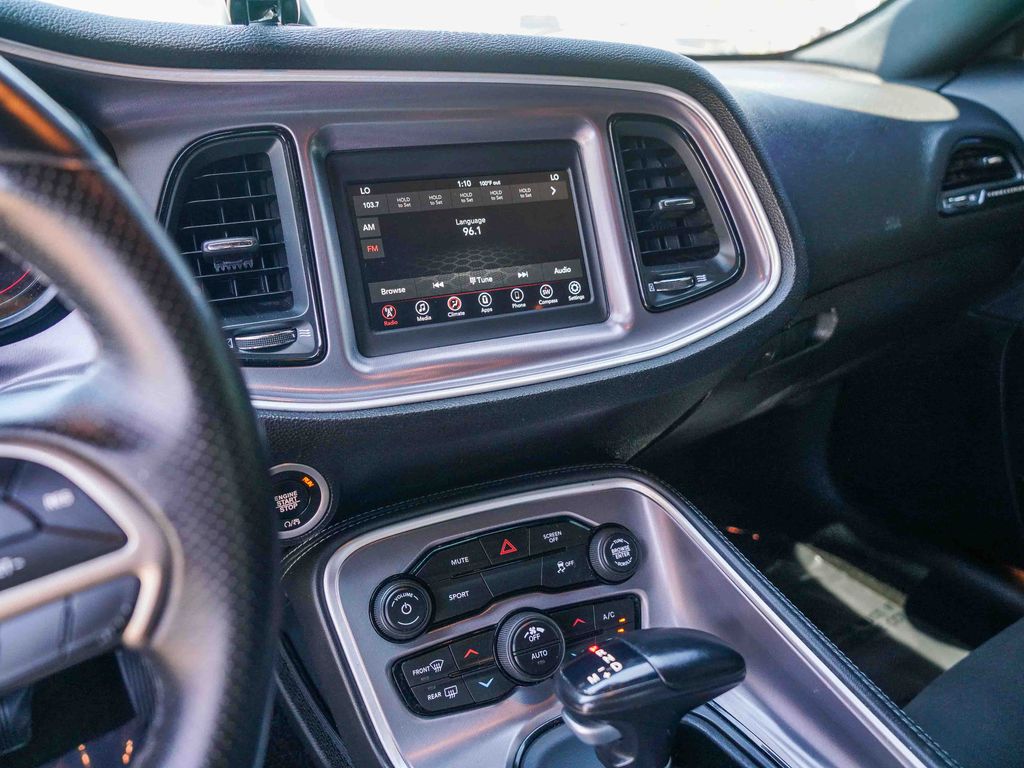 Thumbnail: 2019 Dodge Challenger - 12