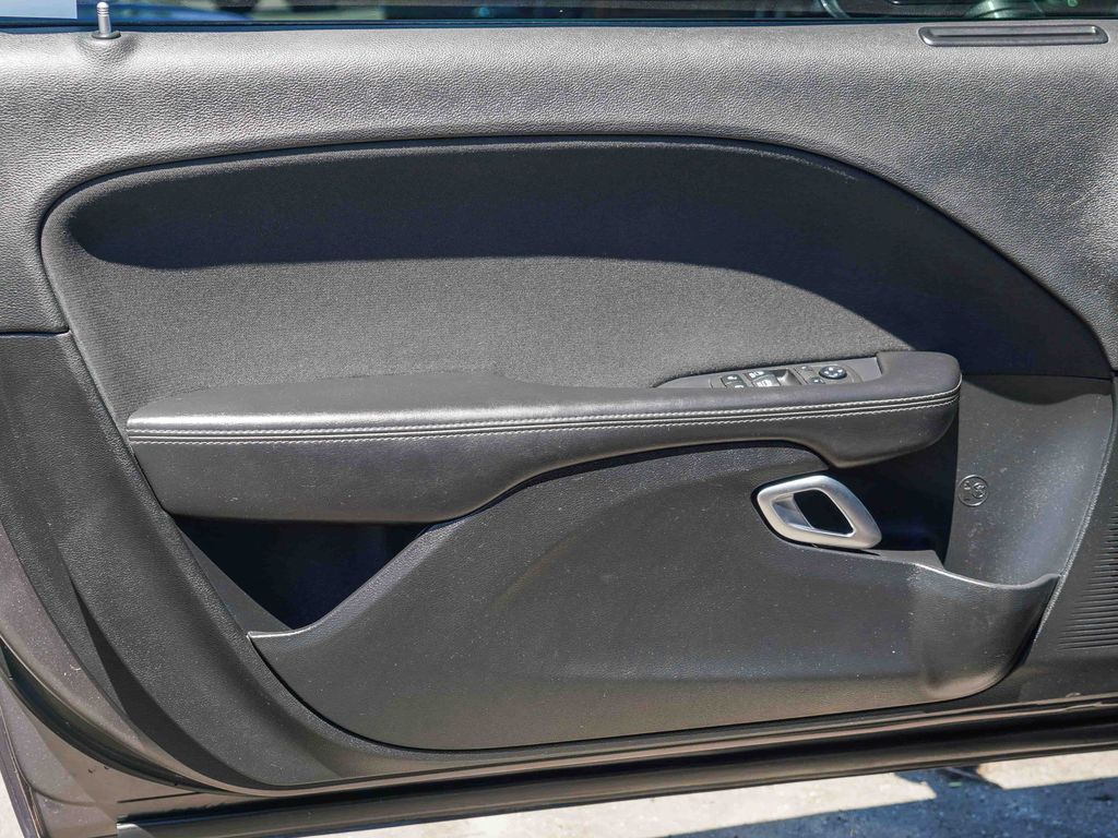 Thumbnail: 2019 Dodge Challenger - 23