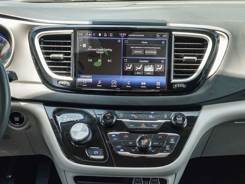 Thumbnail: 2023 Chrysler Pacifica - 21