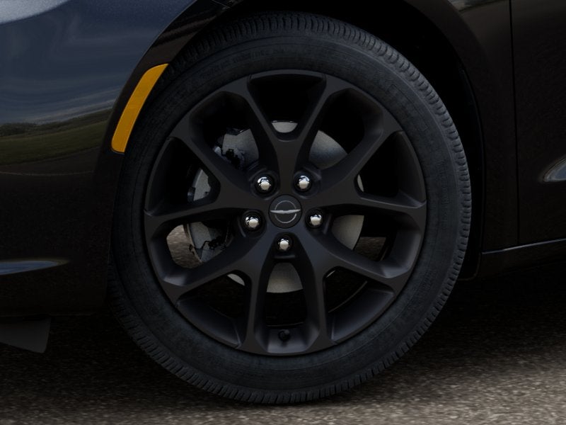 Thumbnail: 2026 Chrysler Pacifica - 4