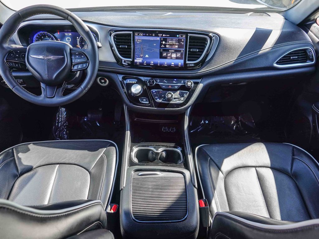 Thumbnail: 2025 Chrysler Pacifica - 2