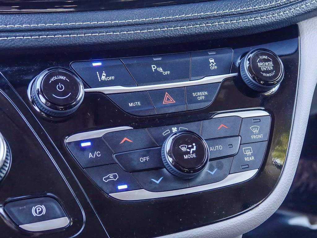 Thumbnail: 2024 Chrysler Pacifica - 25