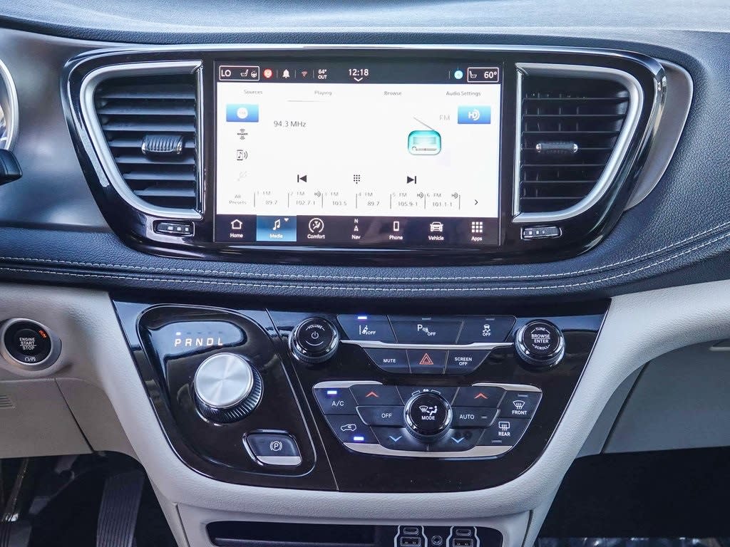 Thumbnail: 2024 Chrysler Pacifica - 12