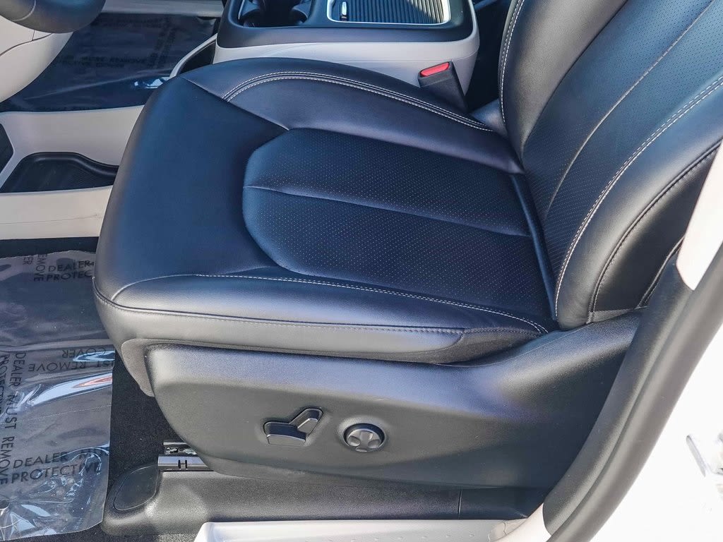 Thumbnail: 2024 Chrysler Pacifica - 24