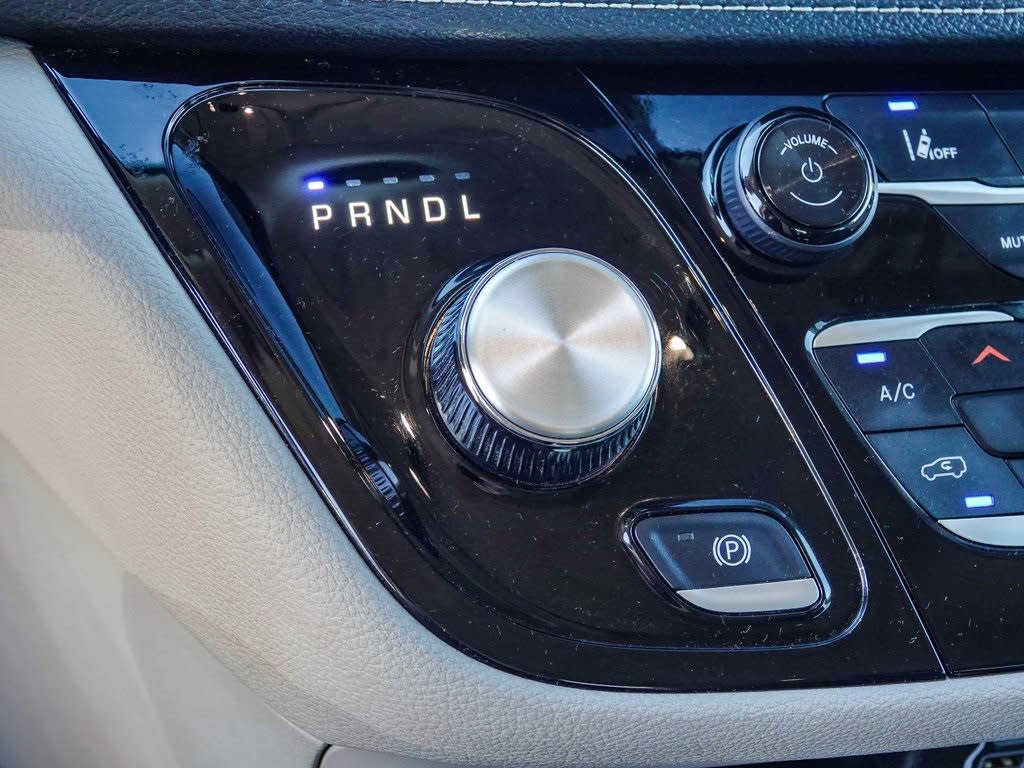 Thumbnail: 2024 Chrysler Pacifica - 22