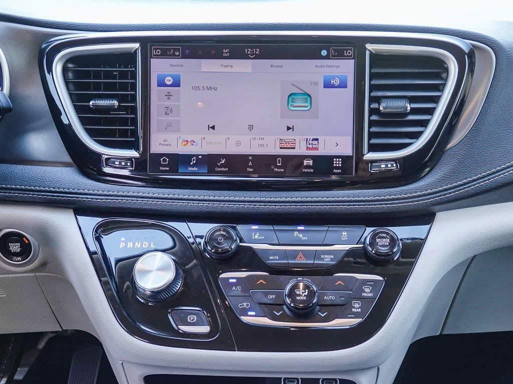 Thumbnail: 2024 Chrysler Pacifica - 12