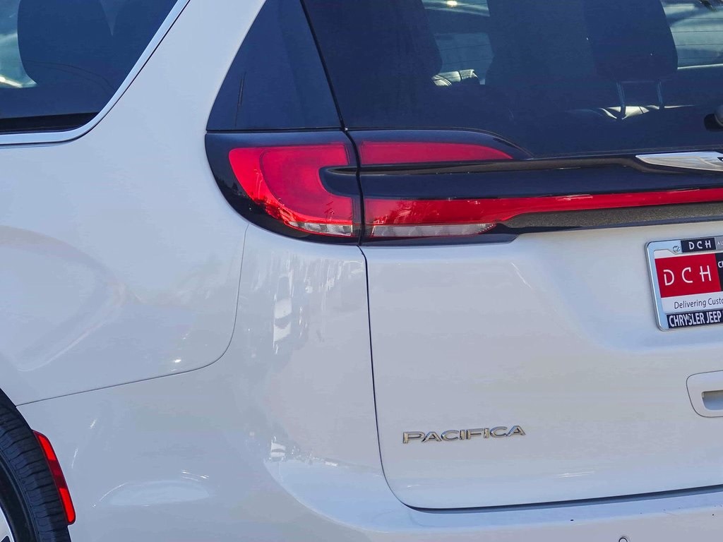 Thumbnail: 2024 Chrysler Pacifica - 18